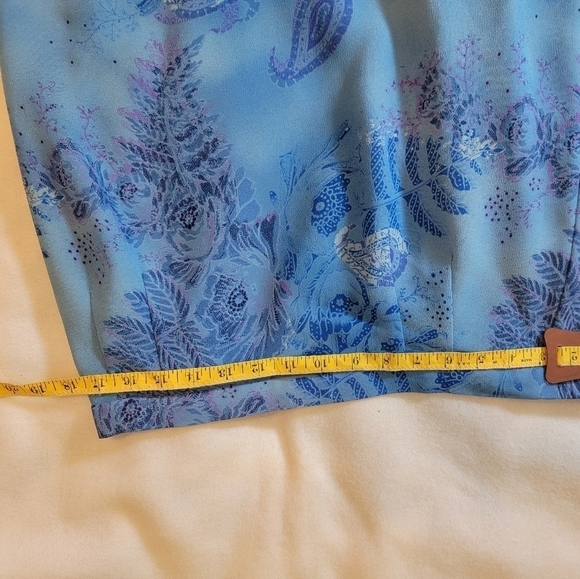 Place South Petite Skirt with matching blouse. Size 12 Petite - Picture 7 of 9